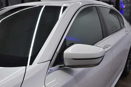 BMW 740Li xDrive M 스포츠 - 솔라가드 프리미엄 퀀텀 재시공 (서비스 필름 뜯어버리기) / 서울 동대문구 답십리동