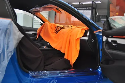 BMW M4 쿠페 한정판 헤리티지 에디션 - 솔라가드 프리미엄 THE LX 동대문점 신차 패키지 / 서울 동대문구 답십리동