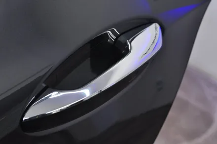 메르세데스 벤츠 더 뉴 E350 AMG 라인 페이스리프트 - 솔라가드 프리미엄 동대문점 신차 패키지 / 서울 동대문구 답십리동