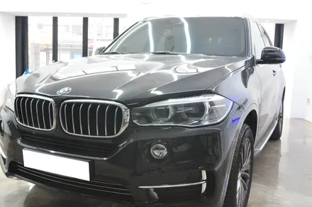 2017 BMW X5 xDrive 30d (F15) 솔라가드 퀀텀으로 전체 재시공 아이나비 블랙박스 QXD3000 - 솔라가드 프리미엄 동대문점 / 서울 동대문구 답십리동