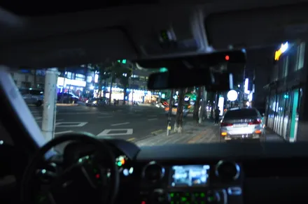 랜드로버 디스커버리 4 서비스 필름 뜯어내고 솔라가드 티타늄 전체 재시공 - 솔라가드 프리미엄 동대문점 / 서울 동대문구 답십리동