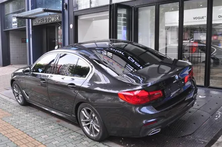 BMW 5 Series (G30) 솔라가드 최상위 등급 LX 시공 + 퀀텀 블랙 8% - 솔라가드 프리미엄 동대문점 / 서울 동대문구 답십리동