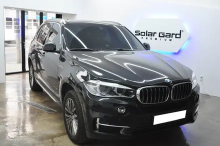 2017 BMW X5 xDrive 30d (F15) 솔라가드 퀀텀으로 전체 재시공 아이나비 블랙박스 QXD3000 - 솔라가드 프리미엄 동대문점 / 서울 동대문구 답십리동