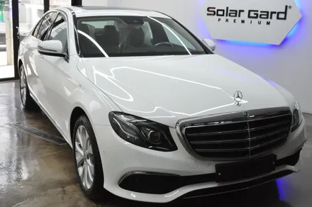 메르세데스 벤츠 E220d(W213) 익스클루시브 솔라가드 퀀텀 시공 - 솔라가드 프리미엄 동대문점 / 서울 동대문구 답십리동