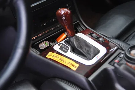 BMW의 올드카 3시리즈 컨버터블 LX 전체 재시공 - 솔라가드 프리미엄 THE LX 동대문점 / 서울 동대문구 답십리동
