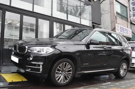 2017 BMW X5 xDrive 30d (F15) 솔라가드 퀀텀으로 전체 재시공 아이나비 블랙박스 QXD3000 - 솔라가드 프리미엄 동대문점 / 서울 동대문구 답십리동