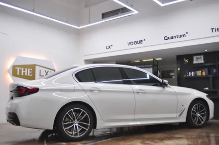 BMW 523d M 스포츠 패키지 솔라가드 프리미엄 퀀텀 윈도우 틴팅 시공 - 더엘엑스 동대문점 / 서울 동대문구 답십리동