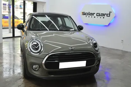 미니쿠퍼 해치백 MINI 3 DOOR 매력적인 신차 패키지 - 솔라가드 프리미엄 동대문 / 서울 동대문구 답십리동