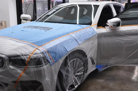 BMW 5시리즈, 520d 솔라가드 퀀텀 전체 재시공 - 딜러표 저렴한 서비스 필름 뜯어내기 / 서울 동대문구 답십리동
