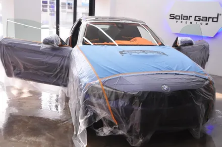 2020 BMW M4 컴페티션 도이치 에디션 벨벳 블루 - 솔라가드 프리미엄 퀀텀(Quantum) 윈도우 틴팅 / 서울 동대문구 답십리동