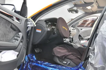 아우디 A4 30 TDI 낡은 필름 뜯어내고 솔라가드 티타늄 전체 재시공!! - 솔라가드프리미엄 동대문점 / 서울 동대문구 답십리동