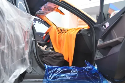 풀체인지로 새로워진 1시리즈, BMW 118d 솔라가드 프리미엄 윈도우 틴팅과 신차패키지 / 서울 동대문구 답십리동