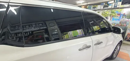 올뉴카니발 유리에 열차단 입히다 / 순천시 연향동