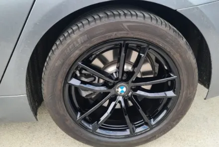 충주휠도색 BMW 520D 유광블랙 휠도색 작업 사진 입니다! / 원주시 소초면