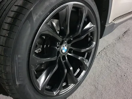 BMW X6 고스트크롬 다크스퍼터링<자동차휠도색><원주휠복원> / 원주시 소초면