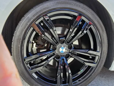원주휠복원 까진 휠도 BMW 520D 유광블랙 휠도색 가능합니다! / 원주시 소초면