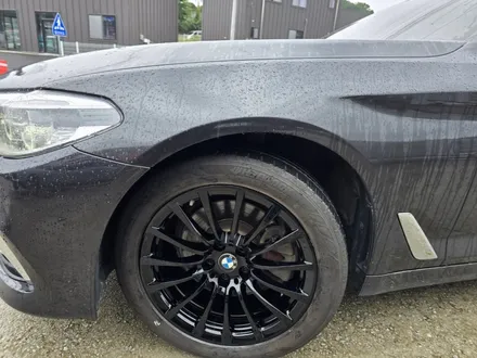 제천휠수리 BMW 520D 블랙유광 휠도색 작업 전후 사진! / 원주시 소초면