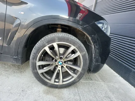 자동차 휠 스크래치 bmw x6 블랙유광 휠도색 휠복원 휠수리 시공과정은? / 원주시 소초면