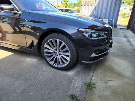 자동차휠도색 BMW  7시리즈 블랙유광 휠도색 휠복원 휠수리 시공과정! / 원주시 소초면