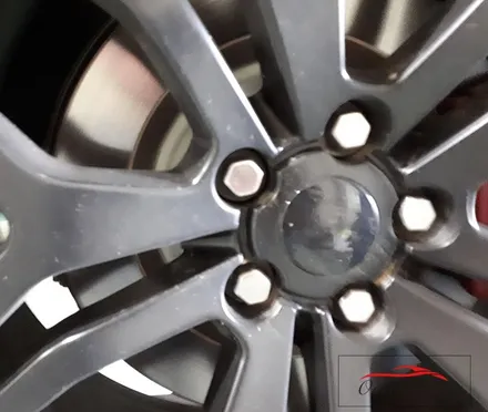 휠도색 비용 랜드로버 블랙무광 휠복원 훨캡 로고 제작 / 원주시 소초면