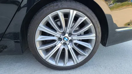 여주 휠복원 bmw 750i 다이아몬드컷팅 다이아컷팅 복원작업! / 원주시 소초면