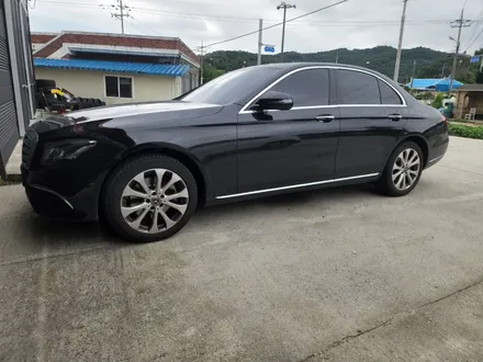 여주휠도색 벤츠E클래스 E220d 블랙크롬 휠도색 휠복원 휠수리 결과! / 원주시 소초면