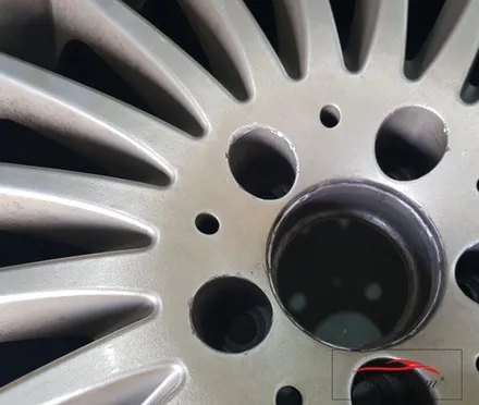 원주 휠도색 전문점 벤츠 E200 순정실버 휠복원 / 원주시 소초면