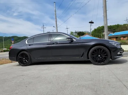 자동차 휠복원 잘하는 곳 BMW  7시리즈 블랙유광 휠도색과 캘리퍼도색 동시에 진행하는 곳! / 원주시 소초면