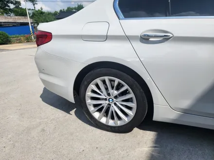 자동차 휠 긁힘 BMW 520D 고스트크롬 휠도색 시공과 캘리퍼도색 가능한 곳! / 원주시 소초면