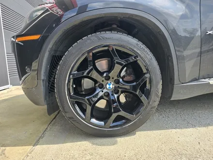 원주휠복원 BMW X5 블랙유광 휠도색 작업 사진 입니다! / 원주시 소초면