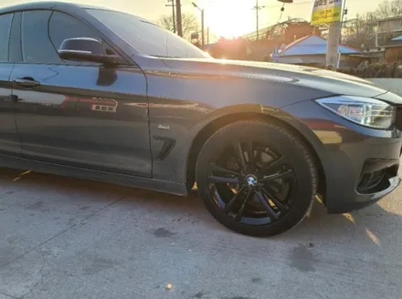자동차 휠수리 BMW 3GT 블랙유광 휠도색 휠복원 시공과정 소개 / 원주시 소초면