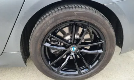 자동차 휠스크래치 BMW 520D 블랙유광 휠도색 시공작업기! / 원주시 소초면