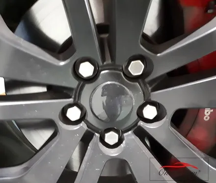 휠도색 비용 랜드로버 블랙무광 휠복원 훨캡 로고 제작 / 원주시 소초면