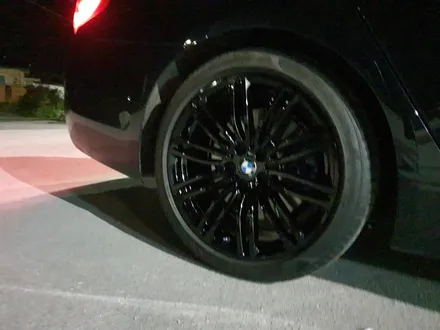 휠 복원 비용 자동차기스 BMW 530i 블랙유광 휠도색 휠수리 작업! / 원주시 소초면