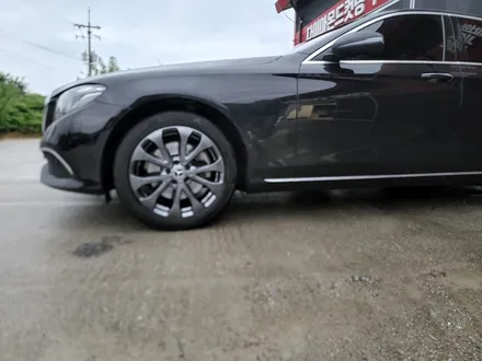 여주휠도색 벤츠E클래스 E220d 블랙크롬 휠도색 휠복원 휠수리 결과! / 원주시 소초면
