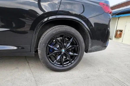 자동차휠기스 복원 BMW X4 블랙유광 휠도색 시공작업 소개! / 원주시 소초면