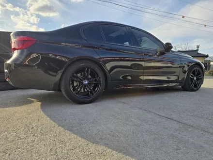 충주휠도색 BMW 320i 블랙유광 휠도색 사진! / 원주시 소초면
