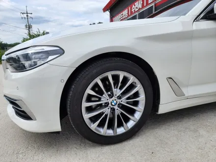 자동차 휠 긁힘 BMW 520D 고스트크롬 휠도색 시공과 캘리퍼도색 가능한 곳! / 원주시 소초면