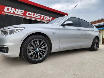 자동차휠기스 BMW 5GT 블랙크롬 휠도색 휠복원 시공! / 원주시 소초면