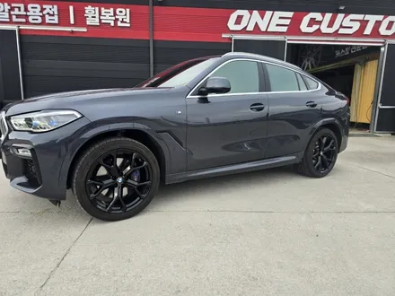 충주휠도색 BMW X6 블랙유광 휠도색 작업 전후 사진! / 원주시 소초면