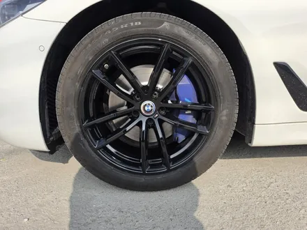 여주휠도색 BMW 5시리즈 블랙유광 휠도색 작업 전후사진! / 원주시 소초면