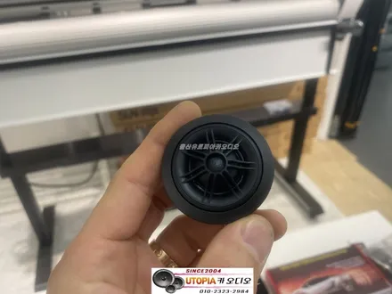 울산스타렉스캠핑카~카오디오/천정모니터&CDT스피커작업