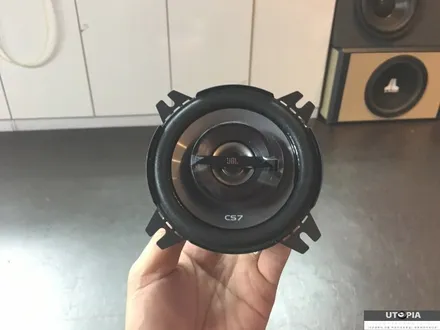 울산카오디오 ,   맥스크루즈 JBL 4인치 스피커                 센터  포지션 작업