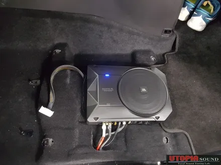 [울산카오디오]   쌍용자동차 코란도스포츠  스웨덴스피커셀수스 XP6.2B + JBL BASS PROII 시트우퍼를 장착