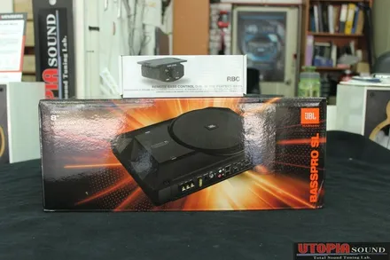 [울산카오디오]    제네시스 쿠페  JBL BASSPRO SL 시트우퍼를 장착하여 베이스를 보강시키다