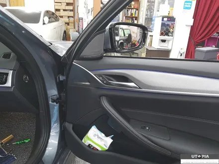 울산카오디오;      BMW G30 하만카돈순정  트위터 커버 장착하여 퀄리티를 높이다