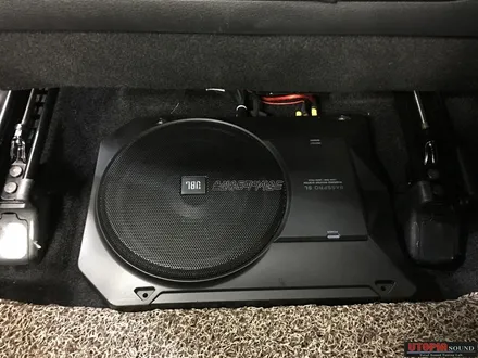 울산카오디오 시트우퍼 )  싼타페 TM JBL Bass Pro SL 시트우퍼를 장착하여 BASS 를 보강시키다