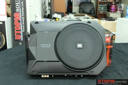 [울산카오디오]   맥스크루즈 JBL BASSPRO SL 8인치     시트우퍼를 장착하여 베이스를 보강시키다