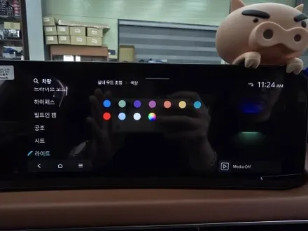 더뉴K8 순정엠비언트 옵션이 없는 차량에 순정보다 더 화려하게 순정활성화엠비언트 시공이 가능한 카뷰티 / 대구 달서