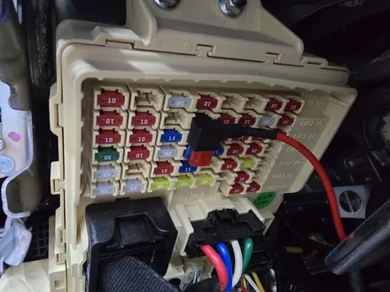 대구 제네시스 G80 RG3 순정엠비언트옵션이 있는 차량에 무빙엠비언트 시공 후기 (무도트블랙아크릴 작업) / 대구 달서